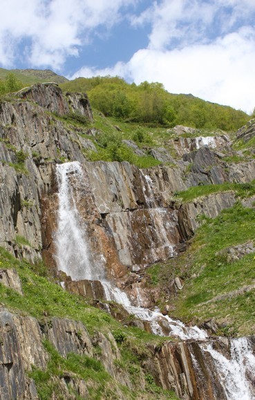  Водопад Халде