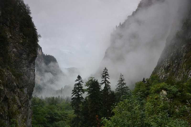 Поход по горам и пещерам Абхазии