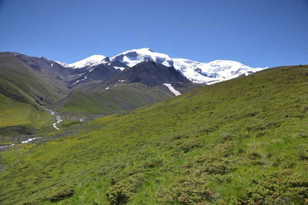 К Эльбрусу с Запада