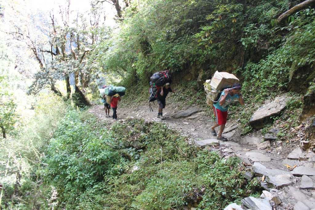 Портеры в Непале Треккинг в Непале