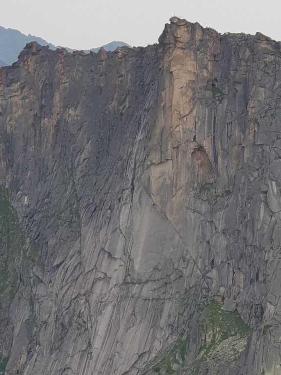 Пик Зуб Дракона Ергаки