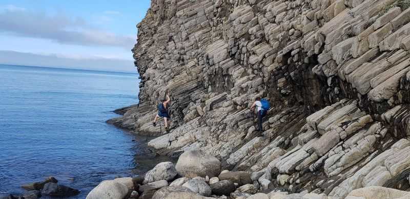 Поход на Курильские острова: Кунашир