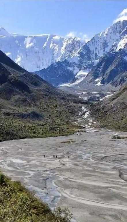 Поход к подножию Белухи