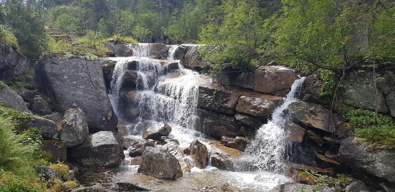 Водопад Озеро Ледяное Ергаки